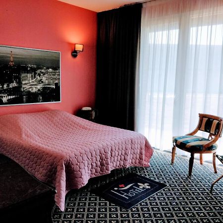 באילול Hotel Fleur De Lys מראה חיצוני תמונה
