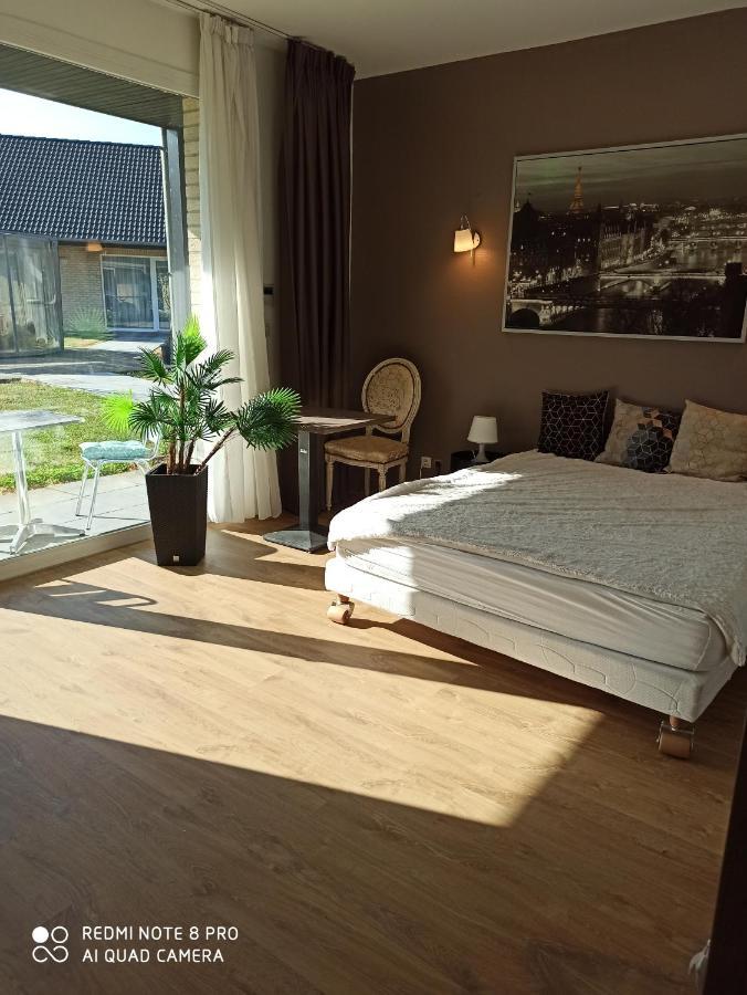 באילול Hotel Fleur De Lys מראה חיצוני תמונה